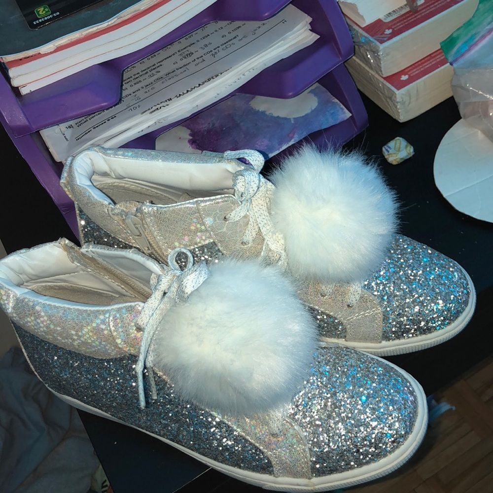 Justice Sparkly Big Girls Glitter Pom Pom High Top Sneakers w/ Side Zip SIZE 8